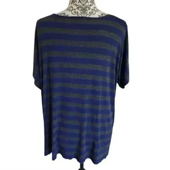 Hatch Collection Luxe Maternity Tee V Neck Soft Drapey Fabric Women's size Small - Picture 3 of 10